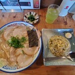 大砲ラーメン  - 