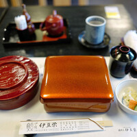 鰻割烹 伊豆栄 本店 - 