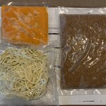 Karuthibeito - 冷凍された具材、スープ、麺