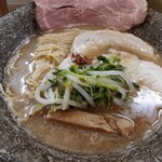 極麺 青二犀 - もやしナムルも味噌スープに良く合いますね。
