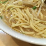 元祖普通系ラーメン 石川商店 - 麺