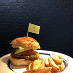ファンゴー - 【1月のMonthly Burger】 
            
            『25th Anniversary  Burger¥1000』