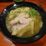 麺房 昭和呈 - 飛魚正麺（醤油）