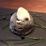 Fujiya 1935 - 気泡をたくさん含ませた黒豆のパン