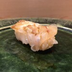 うを徳 - 東京湾 平目 昆布締め（握り）