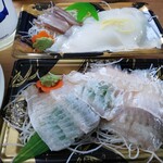 虹のマート - 青森県産ヒラメのエンガワ、ヤリイカの刺身　450＋350円