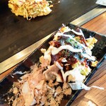 Okonomiyaki Rokusan - ソース、マヨかけ放題