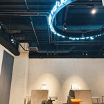 MOLNODA - コンセント席も多くお腹もスマホもチャージできます