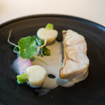 レストラン オオツ - 2020.12 京丹後クエ（4.8kgサイズ）のポワレ 白ワインとエシャロットと生クリームのソース