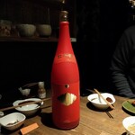 焼酎道楽 金星 - 真っ赤なボトルの焼酎！興奮します