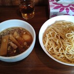 麺家 彩華 - 醤油つけ麺(中盛)。