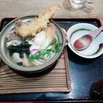 本格手打うどん 麺むすび - 鍋焼きうどん