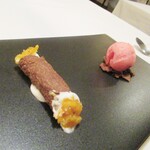 イル プレージョ - カンノーロ（太田屋豆腐　蜜柑　フェンネルシード　ブラッドオレンジのソルベ