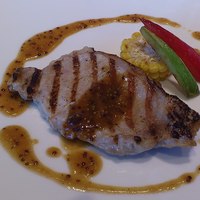 横浜モノリス - メインは豚肉でした。火の通りが丁度良い。
