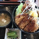 道の駅 オアシスおぶせ - 旨味とコクのがっつり肉肉丼850円