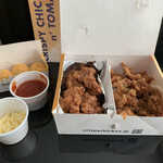 クリスピーチキンアンドトマト - ハーフ＆ハーフ・チーズボール