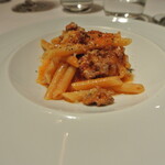 リストランテ カノフィーロ - 滝川産合鴨のサルシッチャと冬キャベツのトマトソース　ペンネ