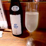 地酒喝采 かも蔵 - 【秋田】新政酒造「天蛙：あまがえる」特別純米・活性にごり（￥970）。瓶の中で酵母が生きる微発泡日本酒