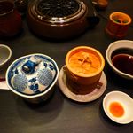 げんかい食堂 - 親子丼のセットの「鶏焼売」と「冬瓜の煮物」の器