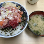 Kanno - まかない丼（大盛・味噌汁付）