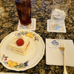 デリカ＆ラウンジ コフレ - ケーキセット1300円
            フレジェは単体だと520円