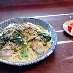 千とマロン - 牡蠣と小松菜のクリームパスタ