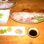 きじや - キジ料理セット、お通しとキジの刺身