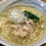 八幡麻婆 雅 - 塩そば(650円)