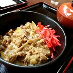 みかえりの郷 - 料理写真:牛丼　880円