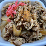 Yoshinoya - 牛丼 並盛に肉だく＋紅ショウガ、七味