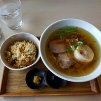だし屋 おわん - 鯛だしラーメンと鯛飯　¥1000