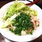 金町製麺 - 塩豚骨ニンニクそば