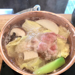 千里しゃぶちん - 火加減は店員さん。『おーい、ちょっと弱くしてくれ〜』とは言えない