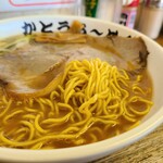 かとうらーめん - 麺のアップです。