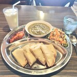 インドネパールカレー ナマステ - マトンサグカレー　ココナッツナン　辛さ②