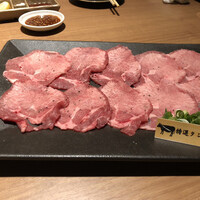 焼肉 にくなべ屋 神戸びいどろ 北野坂店 - 