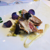 ラ・リリアーナ - 仔牛フィレ肉のカツレツ　シャドークイーン、ロマネスコ　秋トリュフ添え。ゴルゴンゾーラのソースがとても美味しい♪