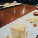 ビストロ リベルテ - 手前 …洋梨ムース