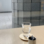 ミュージアム カフェ - お水のグラスもお洒落