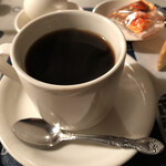 ヒロミ - ブレンドコーヒー350円にもれなくサービスされる。