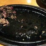 とり乃屋 - ガーリックライス用に残したもも焼き