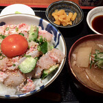 めしの助 - 甲殻丼(大)