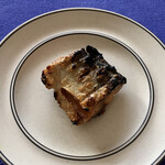 越後村上 うおや - 残っていた尾ひれの元を焼く