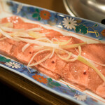 炭火焼肉ホルモンしま田 - 牛タン