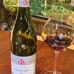 丹想庵　健次郎 - ◎ドメーヌ・ド・ラルロ　ニュイ・サン・ジョルジュ　1er　クロ・デ・フォレ・サン・ジョルジュ2015（仏 ブルゴーニュー）品種：ピノ・ノワール100%。
◎ ブルゴーニュを代表する赤ワインの一本。