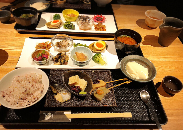 窯焼和牛ステーキと京のおばんざい 市場小路 寺町本店 イチバコウジ 京都河原町 居酒屋 食べログ