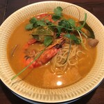 たっぷり野菜のベトナム食堂 SAIGON CAFE - トムヤムクン麺