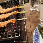 磯丸水産 町田店 - 赤海老の串焼き