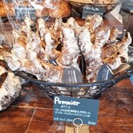 パン・デ・フィロゾフ - ⚫ポミエ