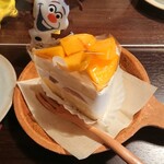 白栄堂 - 柿のショートケーキアップ  330円